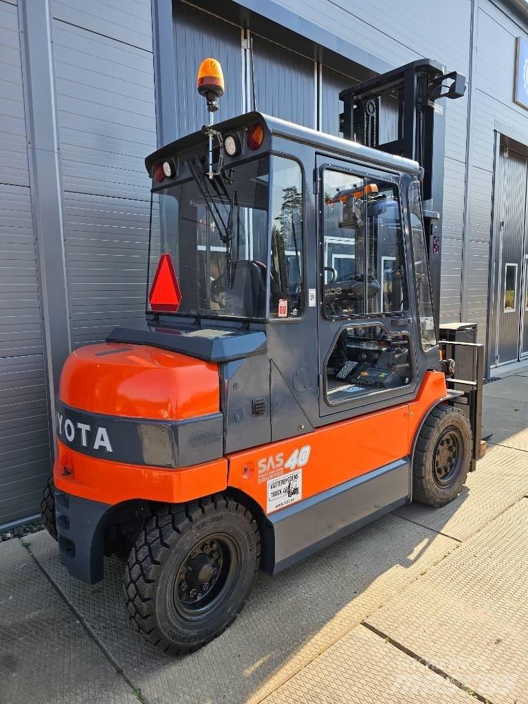 Toyota 7 FBMF 40 Elmotviktstruckar