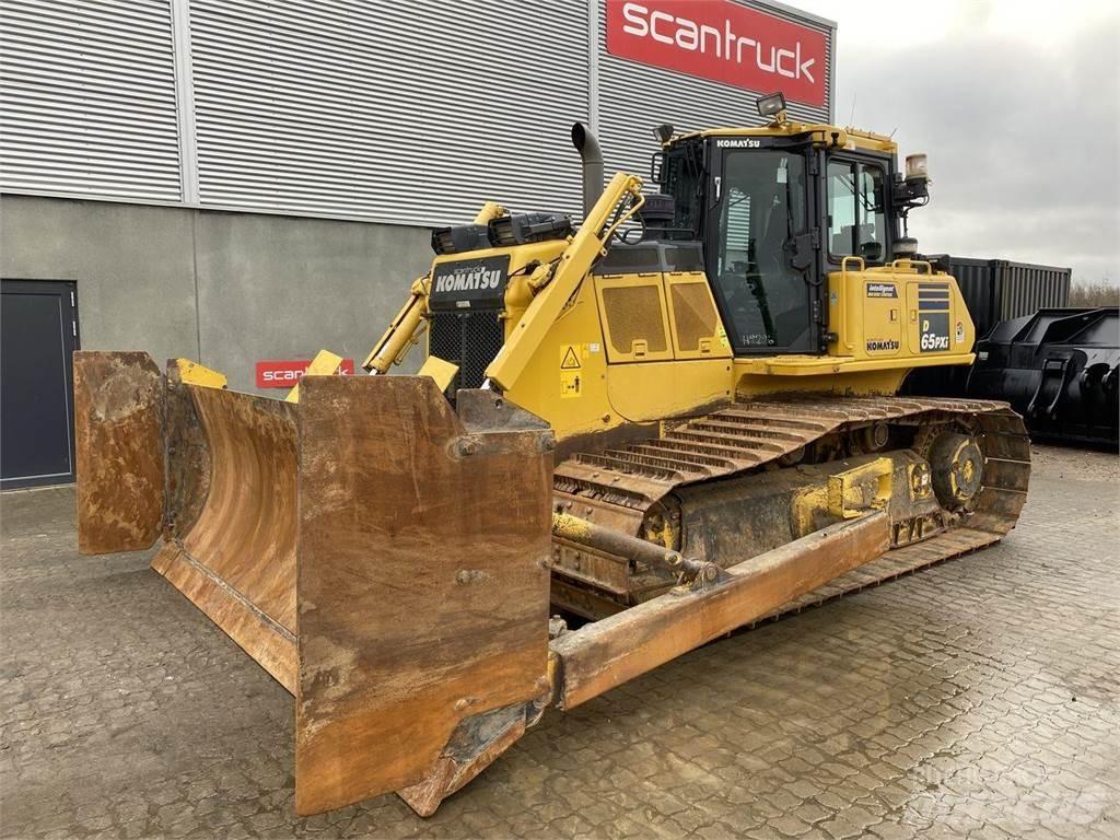 Komatsu D65PXI-18 Bandschaktare