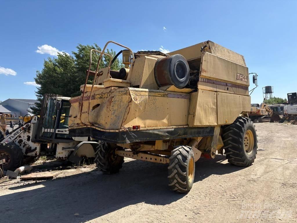 New Holland TF 42 Skördetröskor