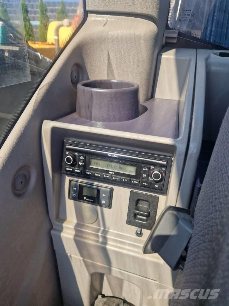 Volvo EW 210 D Avfalls / industri hantering