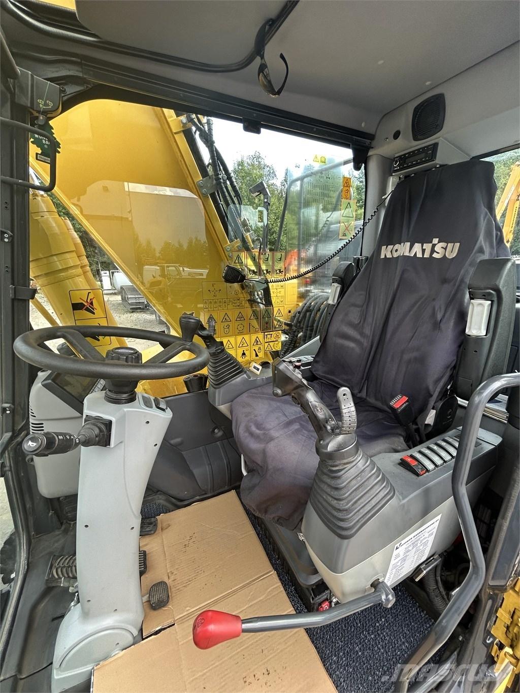 Komatsu PW 180-11 Hjulgrävare
