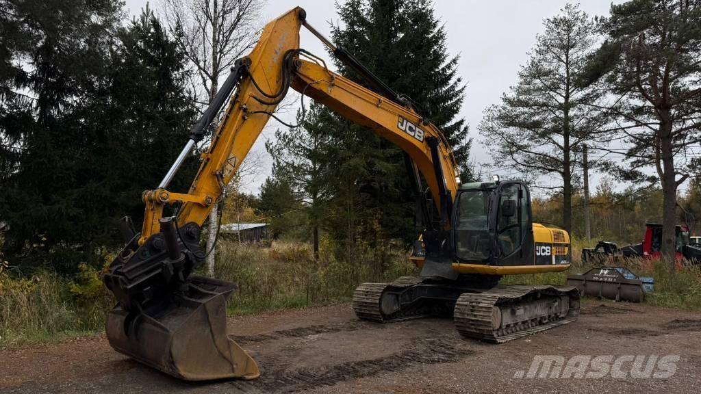 JCB JS 210 LC Bandgrävare