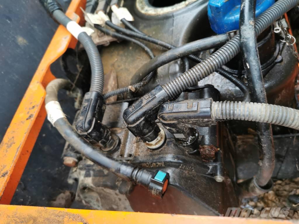 Doosan DX 225 SLR Bandgrävare