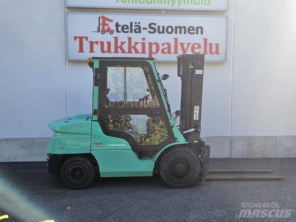 Mitsubishi FD35N Dieselmotviktstruckar