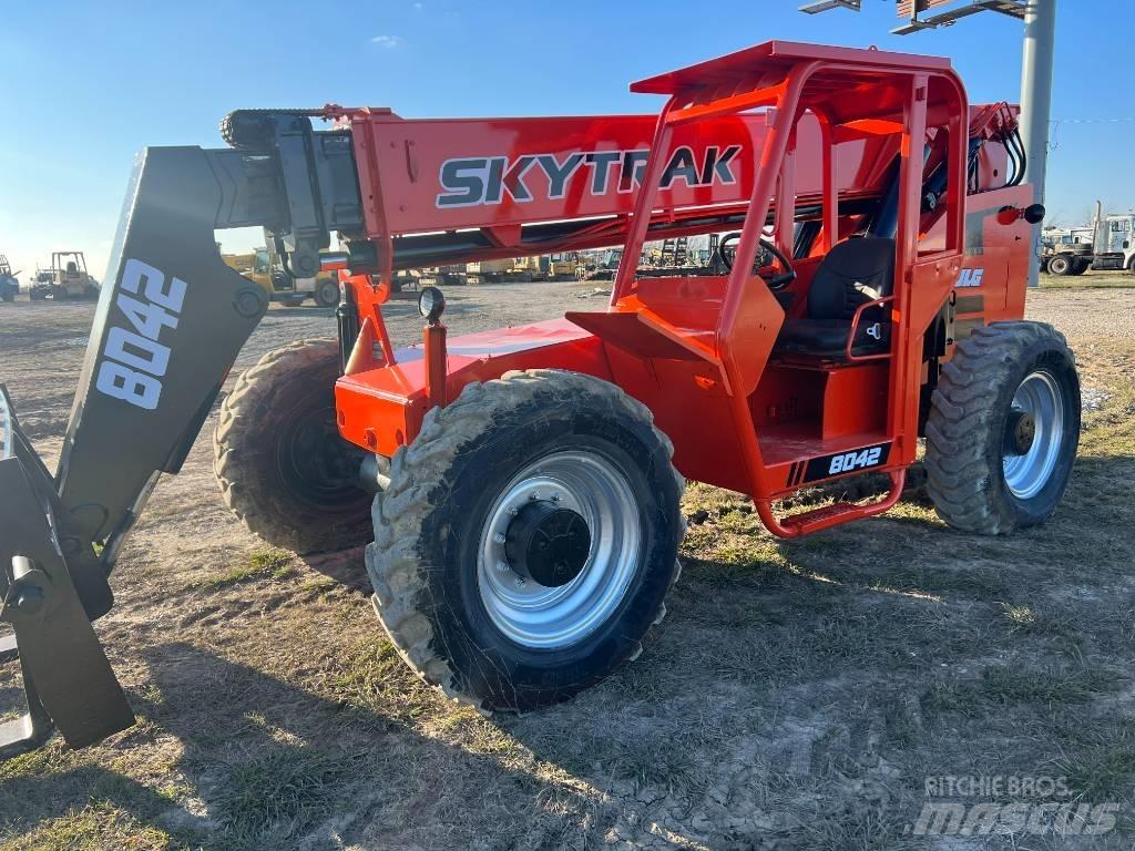 SkyTrak 8042 Teleskoplastare
