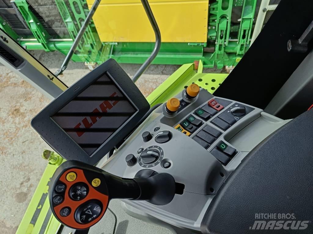 CLAAS Lexion 670 Skördetröskor