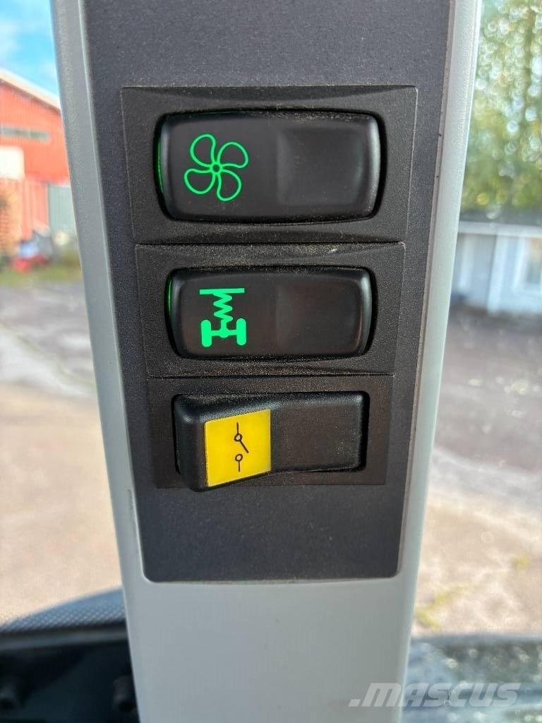 Valtra G135A MYYTY Traktorer