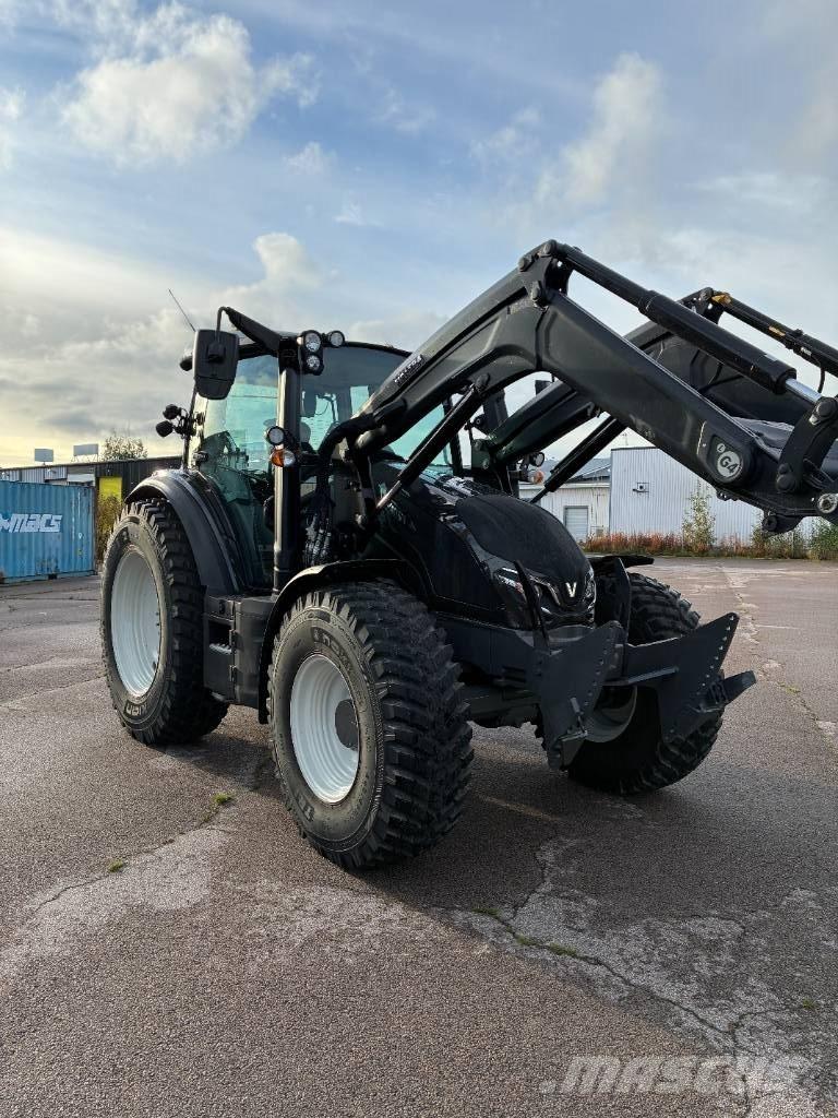 Valtra G135A MYYTY Traktorer