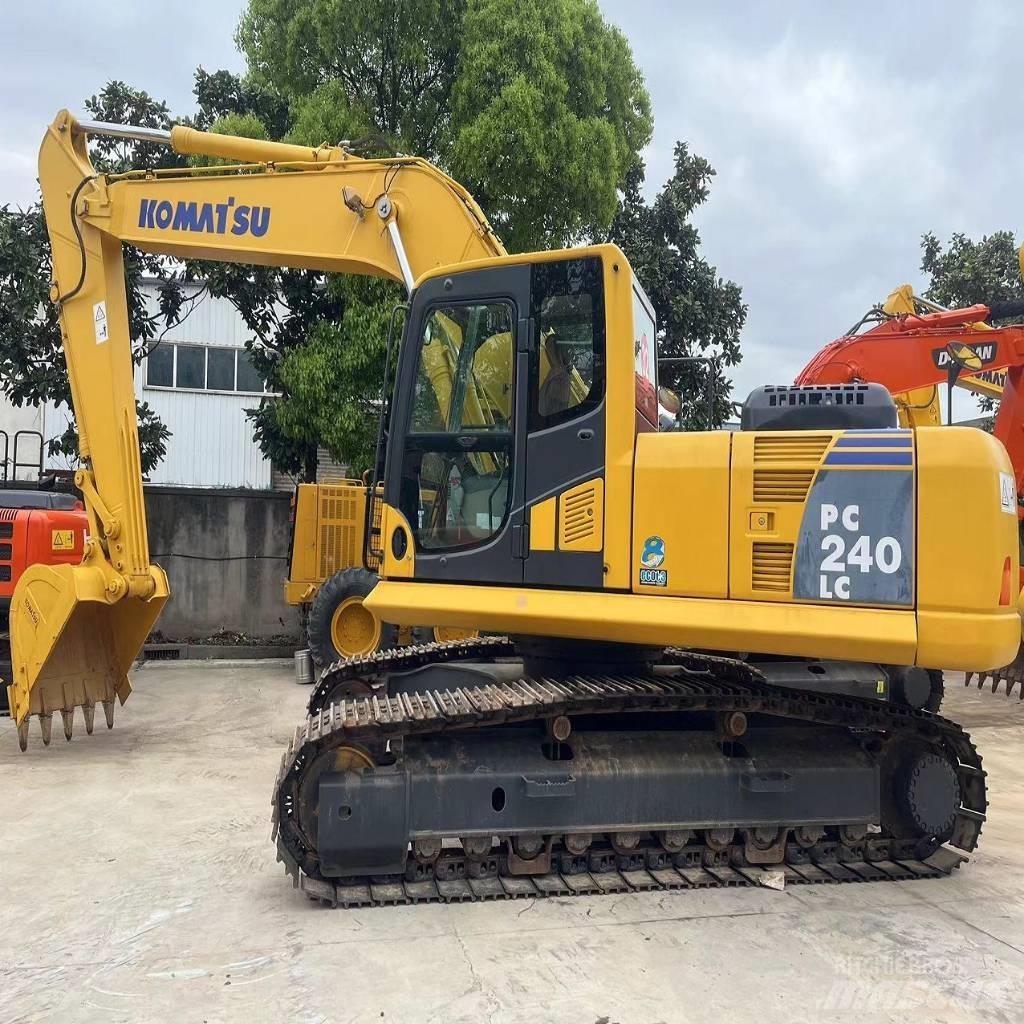 Komatsu PC 240 LC Bandgrävare