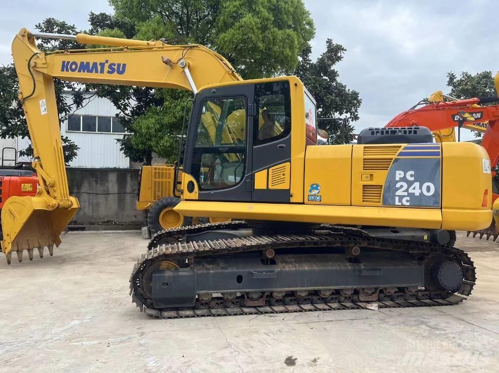 Komatsu PC 240 LC Bandgrävare