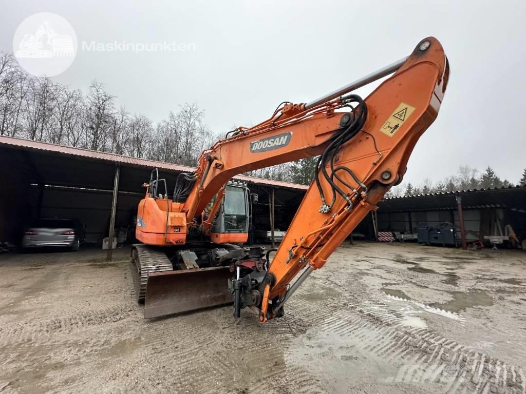 Doosan DX 235 LCR Bandgrävare