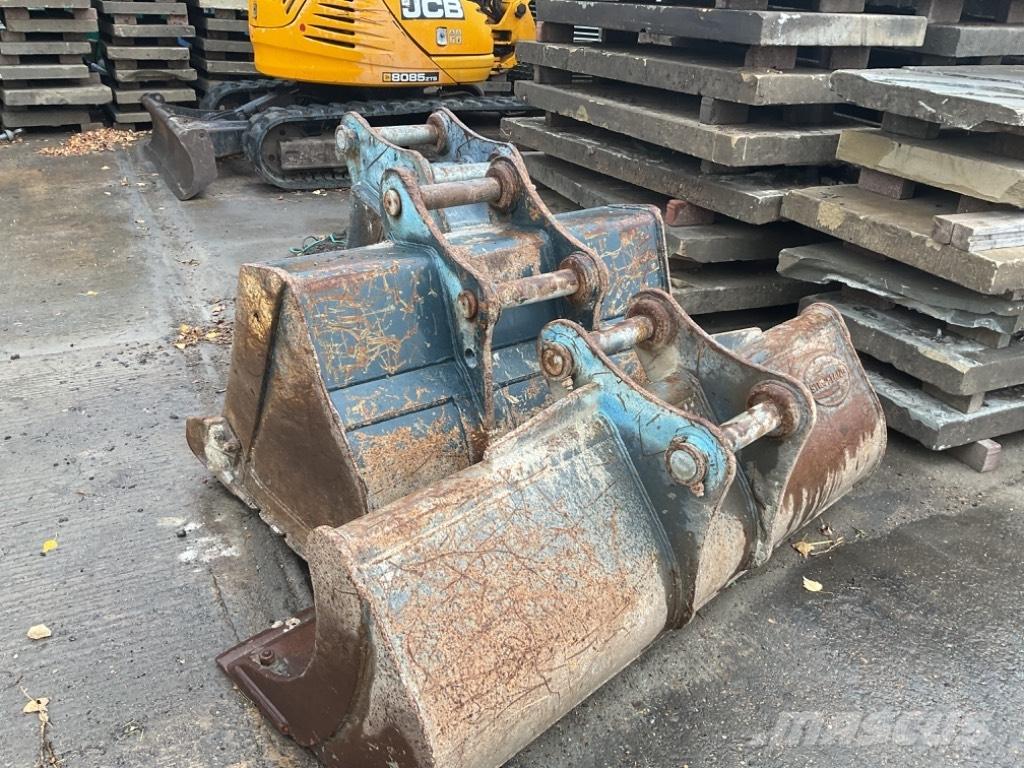 Hyundai HX140 LC Bandgrävare