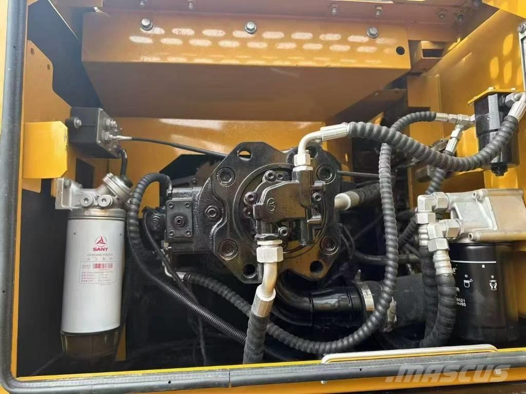 Sany 215C Bandgrävare