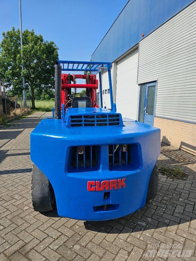 Clark DPH 70 Dieselmotviktstruckar