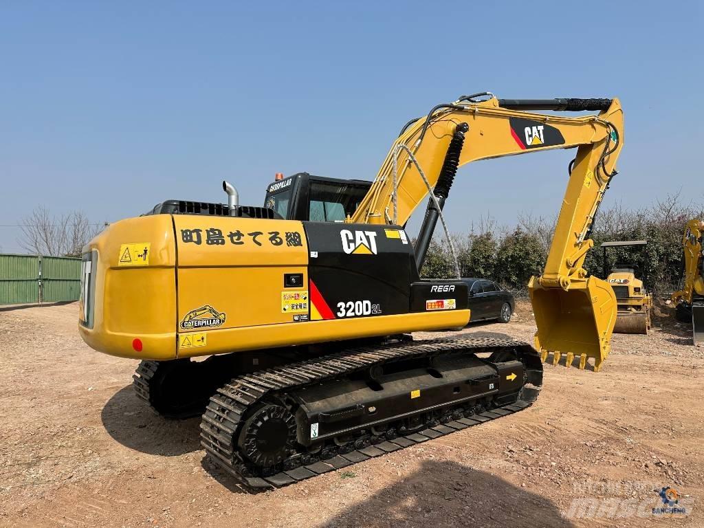 CAT 320D2L Bandgrävare