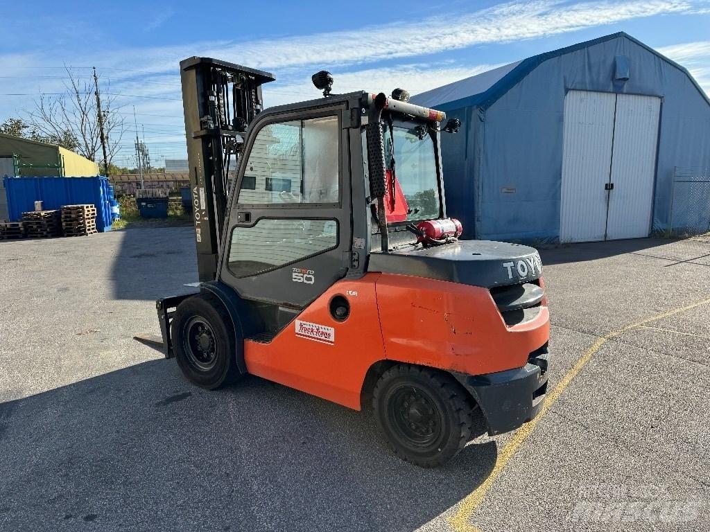 Toyota 40-8FD45N Dieselmotviktstruckar