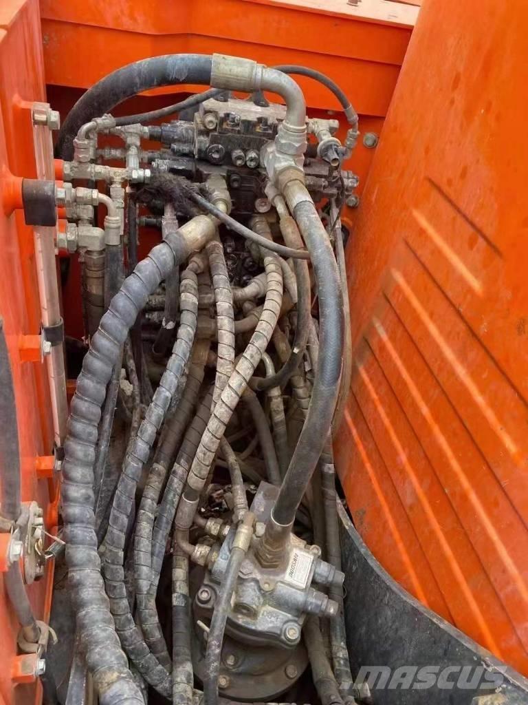 Doosan DX 75 Bandgrävare