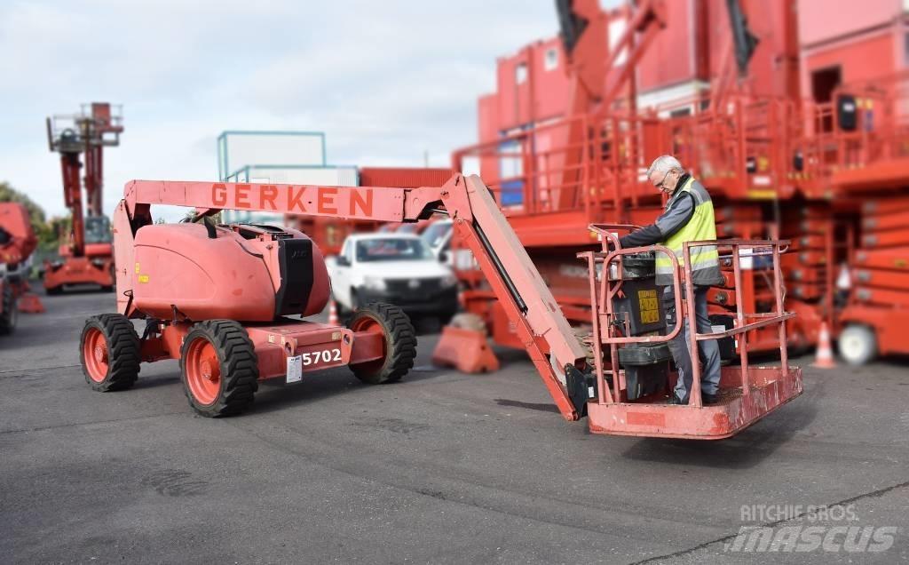 JLG 600 AJ Bomliftar