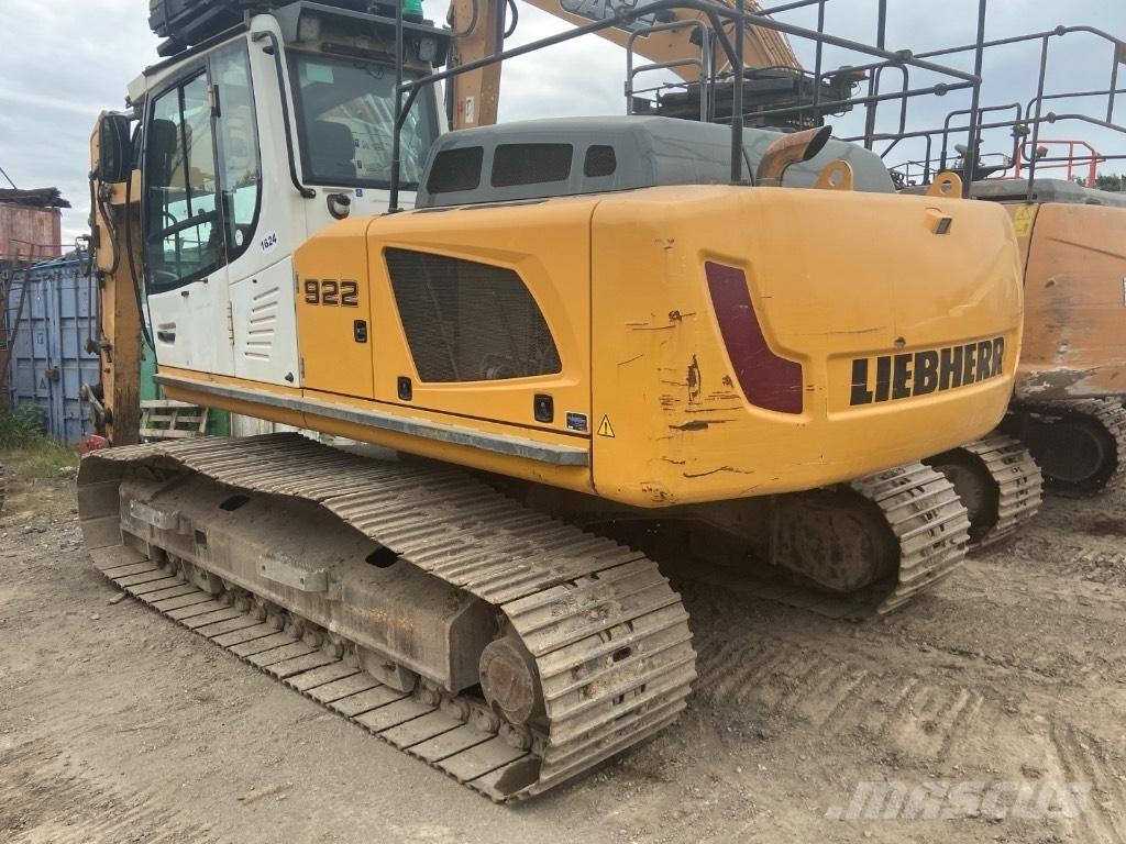 Liebherr R 922 Bandgrävare