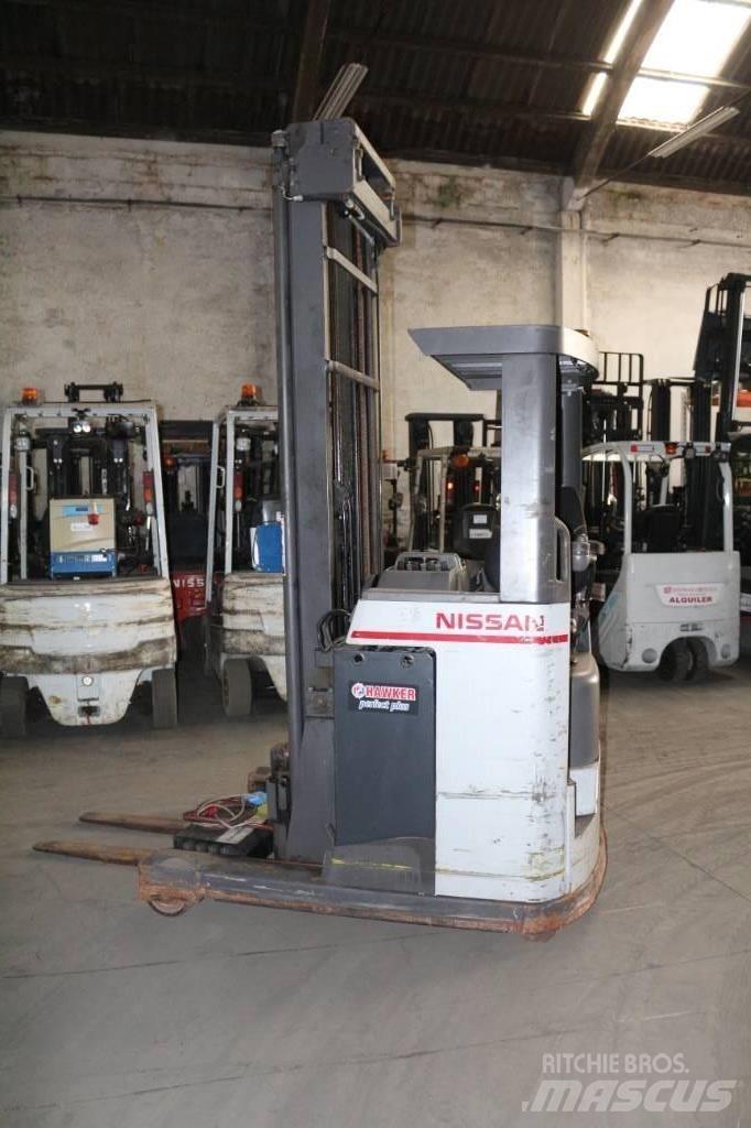 Nissan UNS 160 Skjutstativtruck