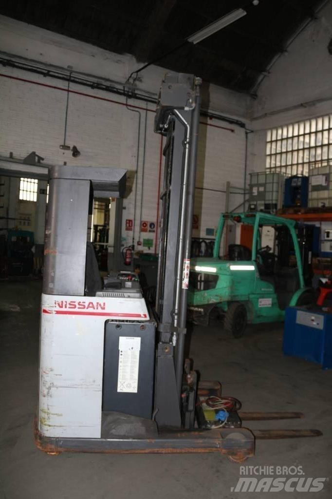 Nissan UNS 160 Skjutstativtruck