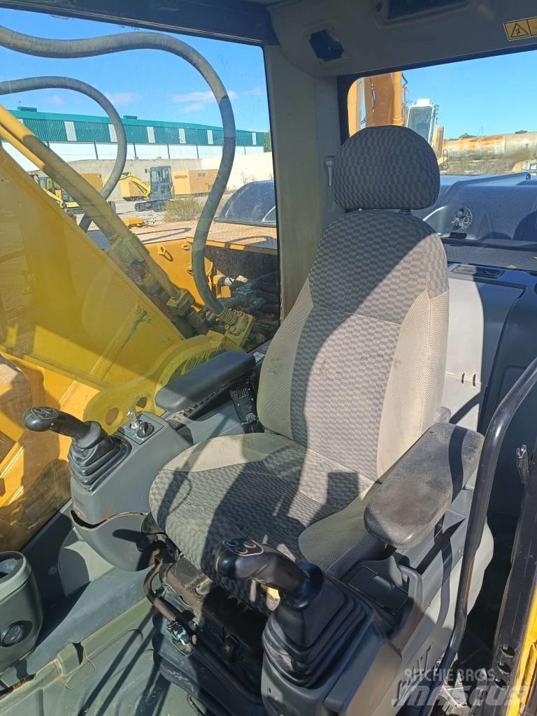 CAT 325 D Bandgrävare
