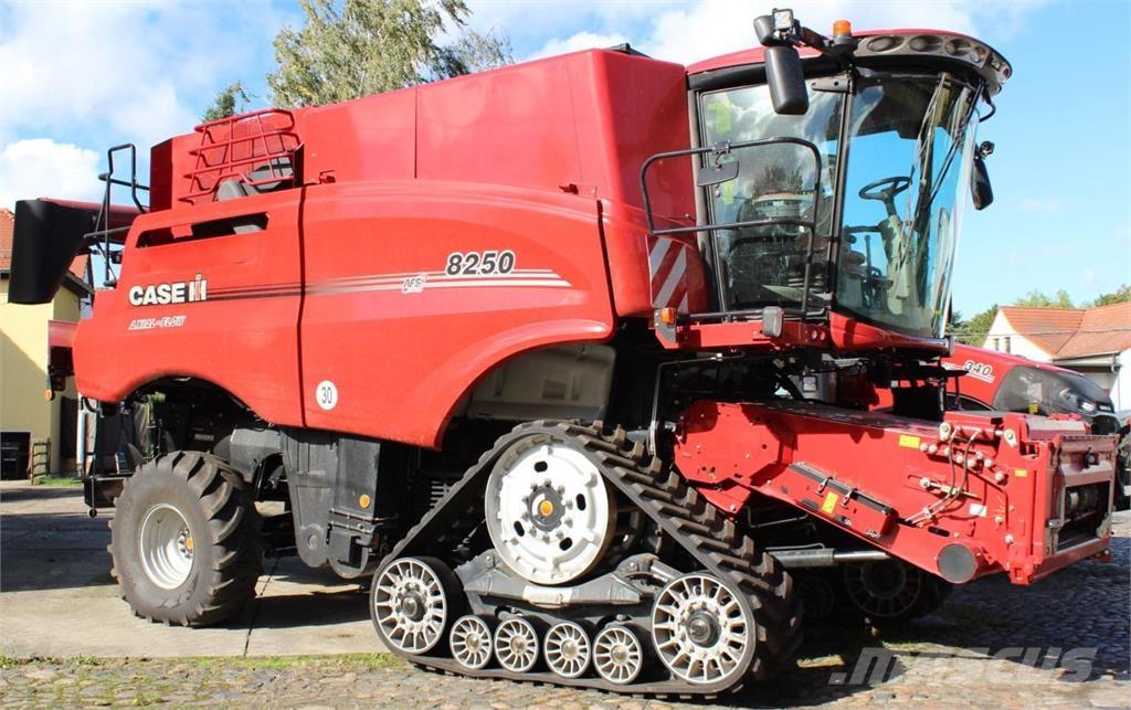 Case IH AF 8250 Skördetröskor