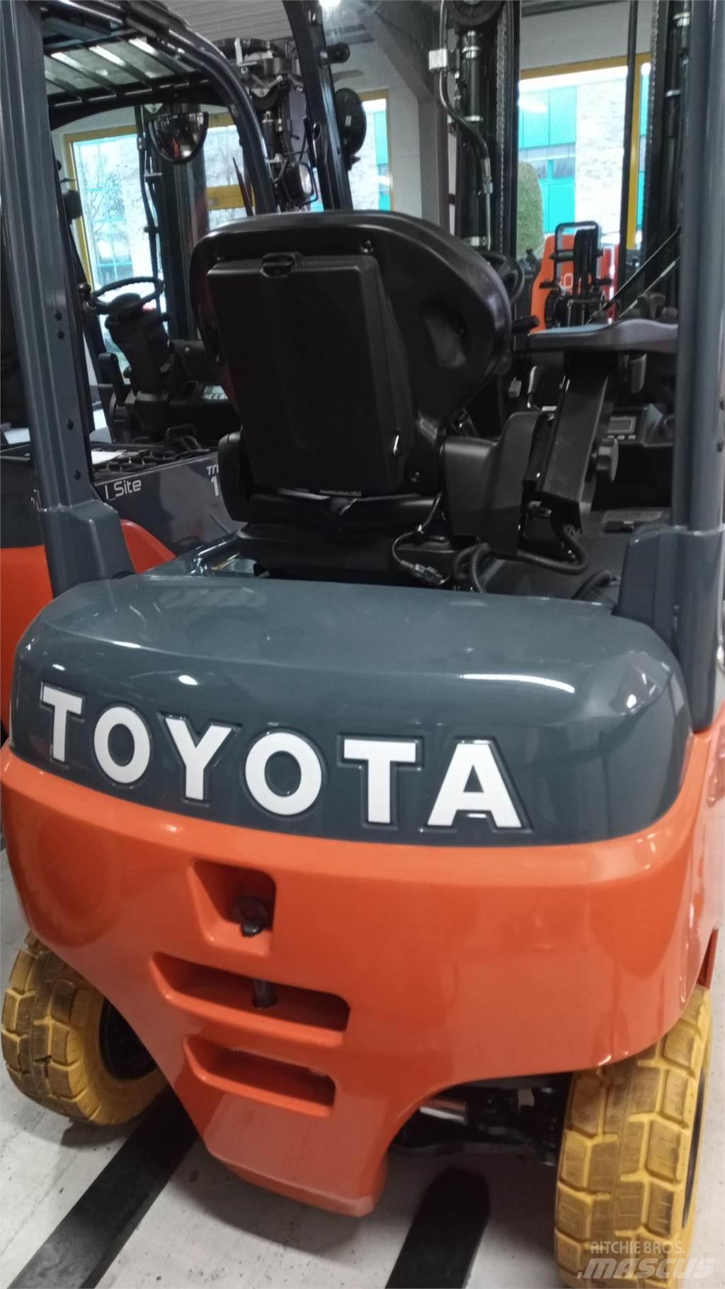 Toyota 8FBMK20T Elmotviktstruckar