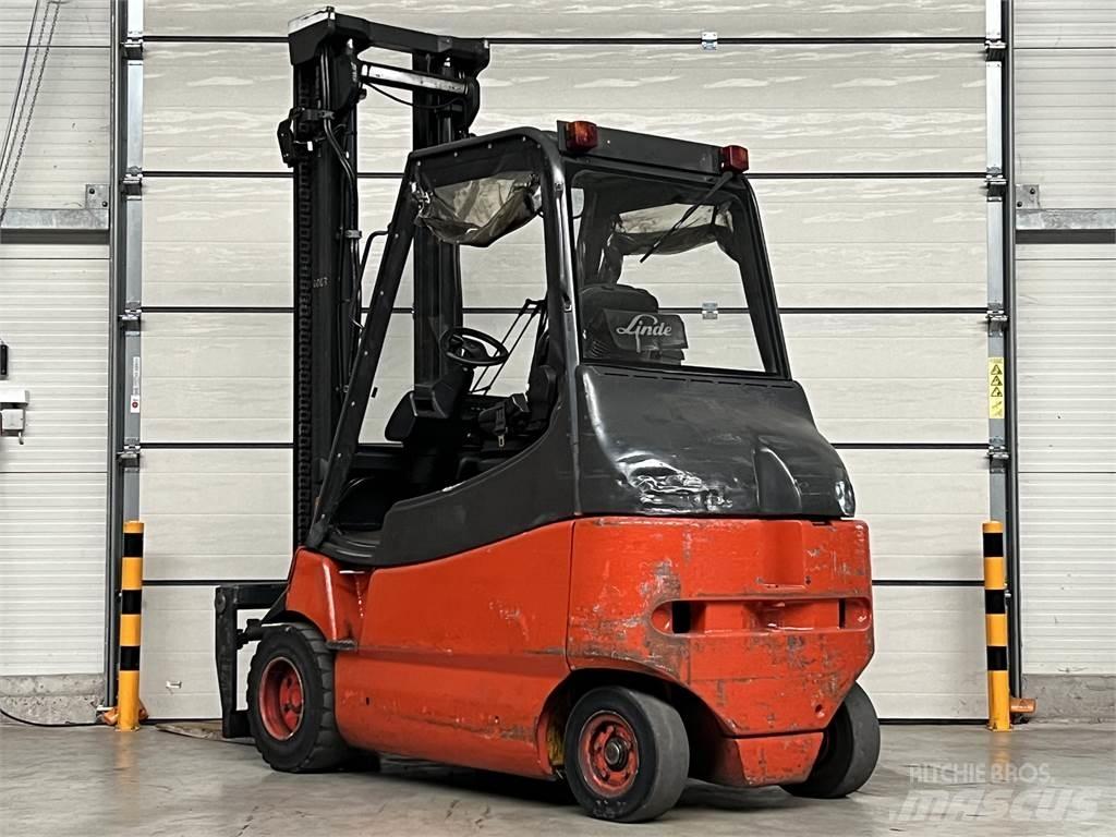 Linde E30 / 03 / 600 Elmotviktstruckar