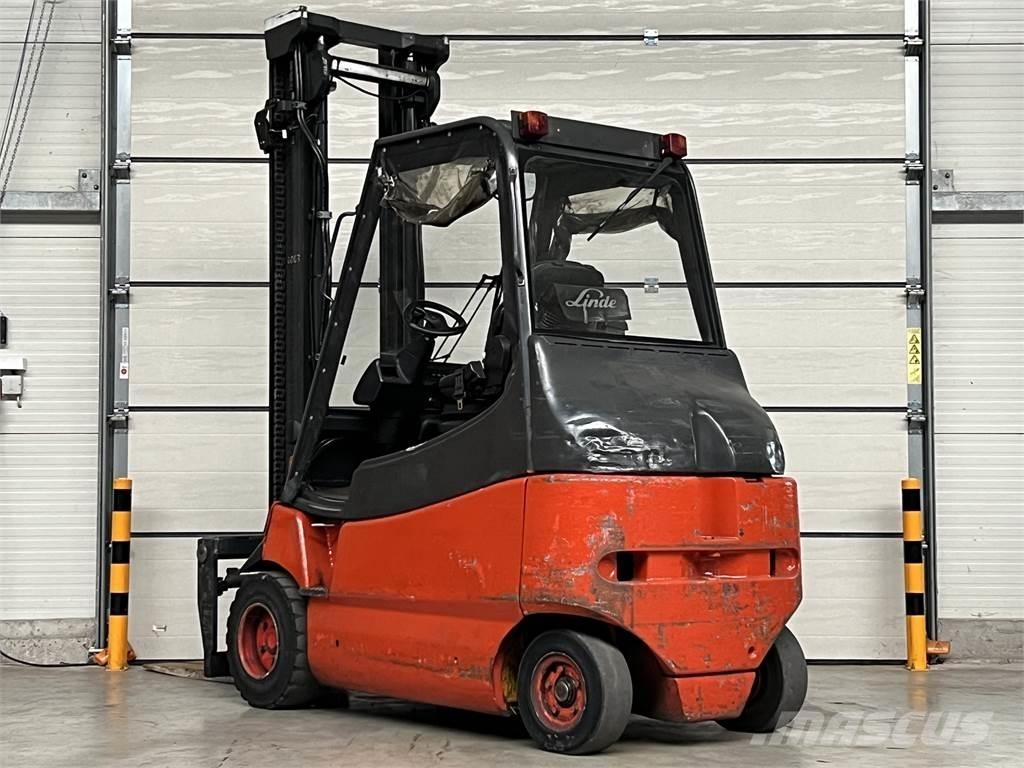 Linde E30 / 03 / 600 Elmotviktstruckar