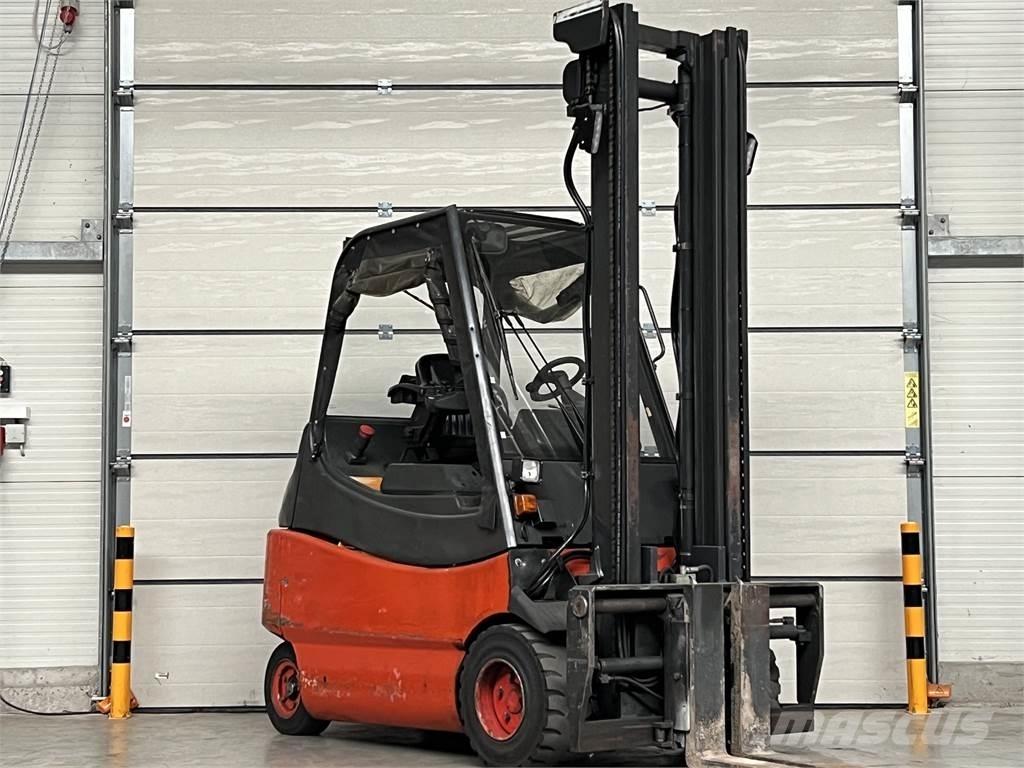 Linde E30 / 03 / 600 Elmotviktstruckar