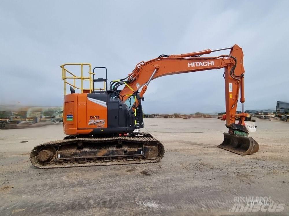 Hitachi ZX225USLC-7 Bandgrävare