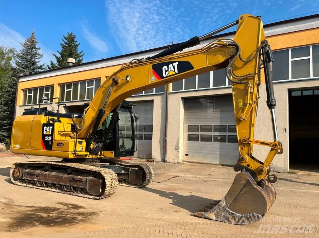 CAT 323 F LN Bandgrävare