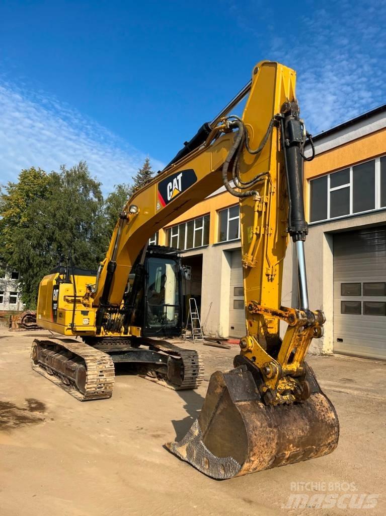 CAT 323 F LN Bandgrävare