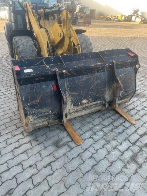 CAT 906 Hjullastare