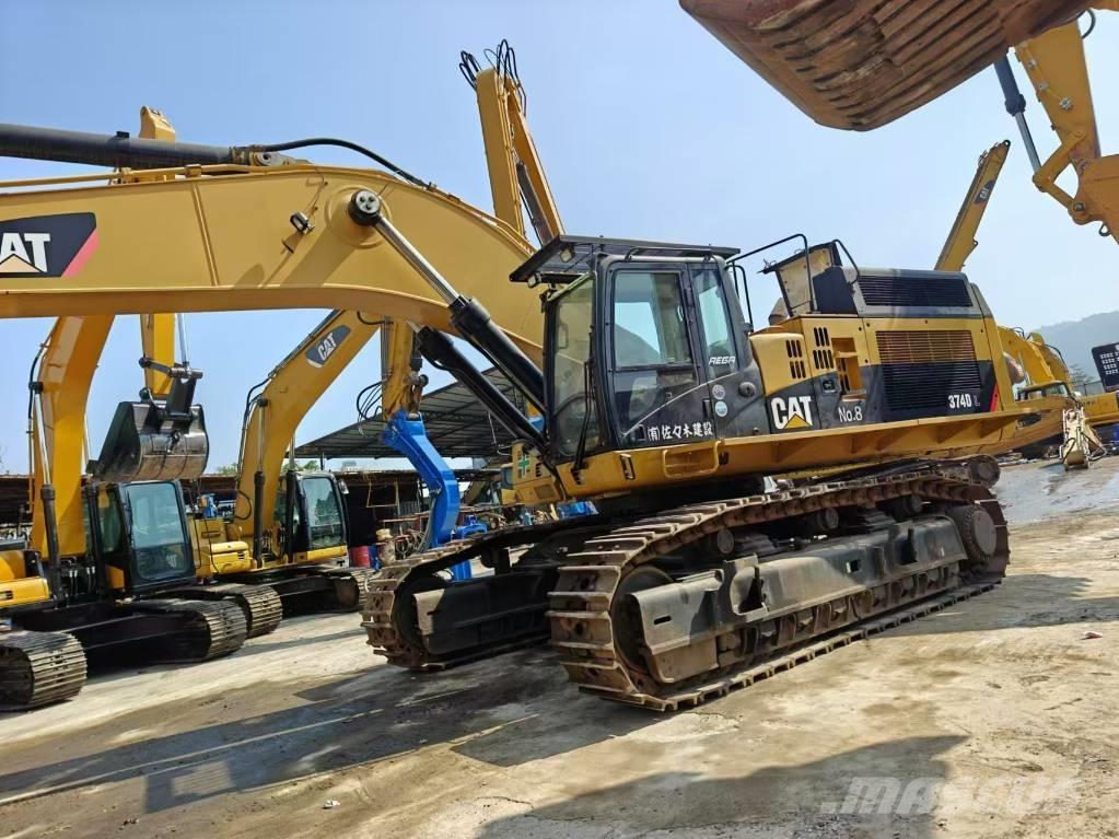 CAT 374 Bandgrävare