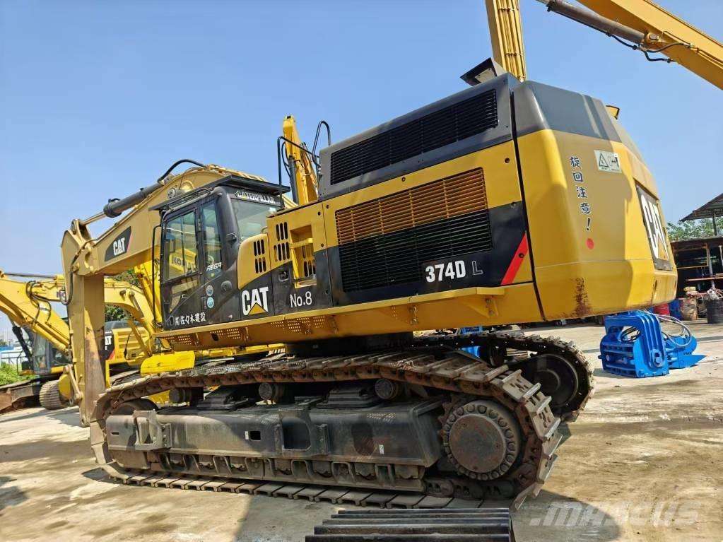 CAT 374 Bandgrävare