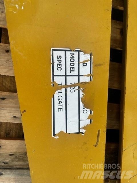 CAT 725 TAIL GATE Midjestyrd dumper
