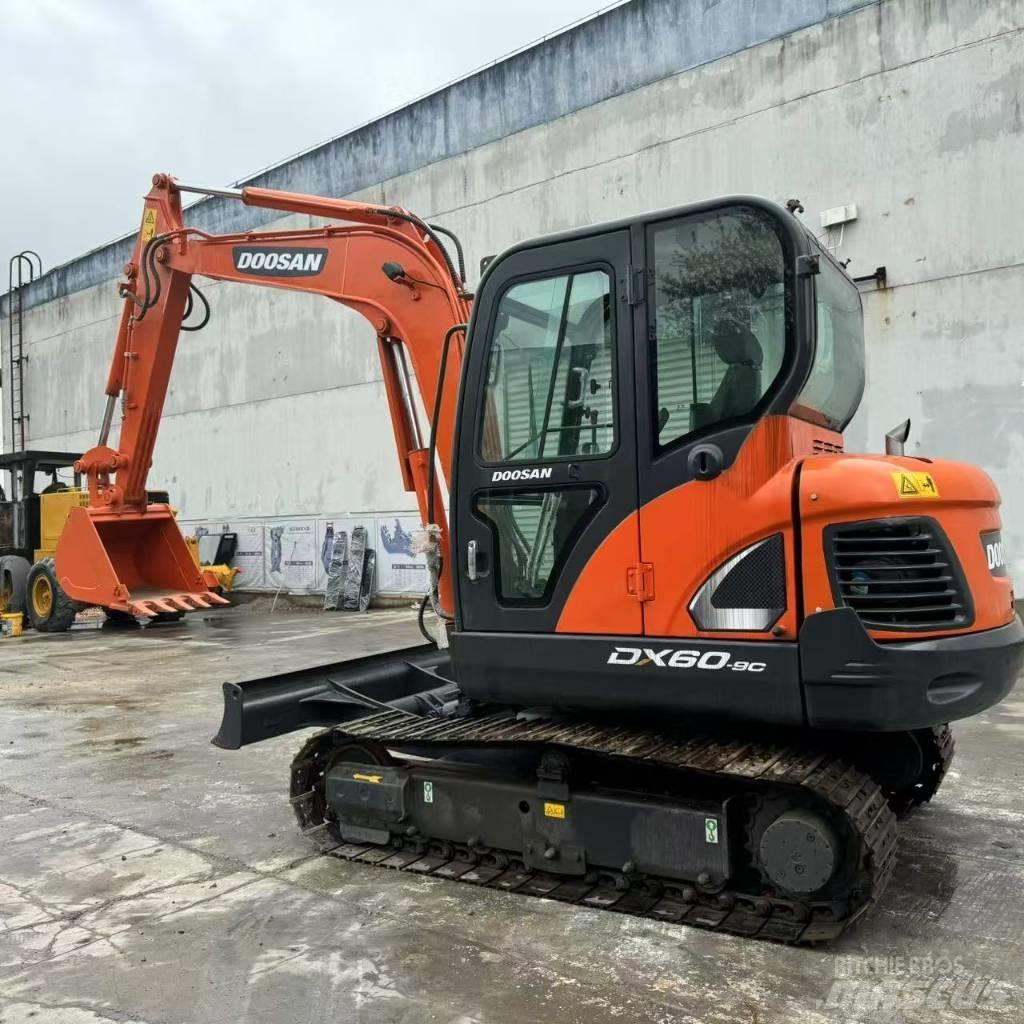 Doosan DX 60-9 C Minigrävare < 7t