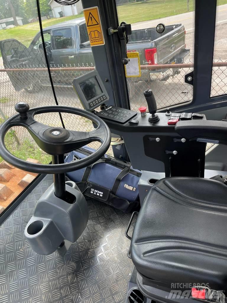 XCMG CV 83 PDU Envalsvältar