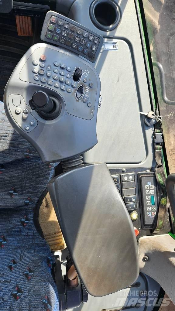 John Deere 1270 E Skördare