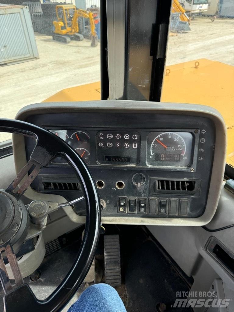 CAT 631 G Schaktvagnar