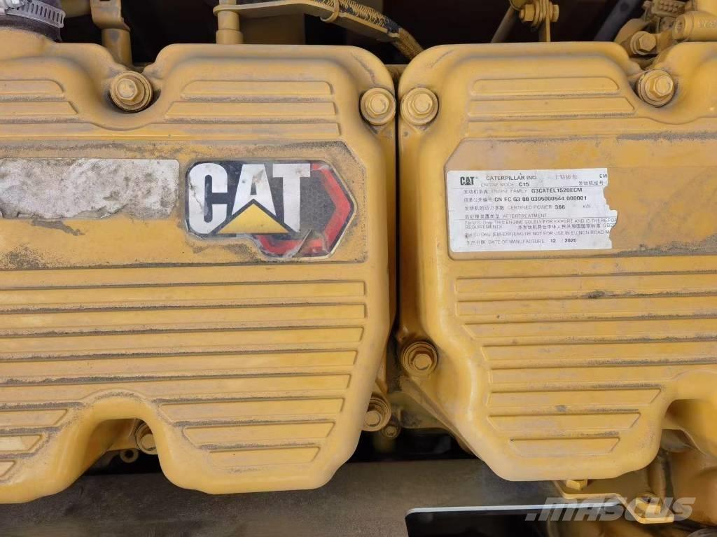 CAT 374 Bandgrävare