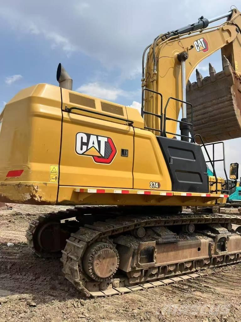 CAT 374 Bandgrävare