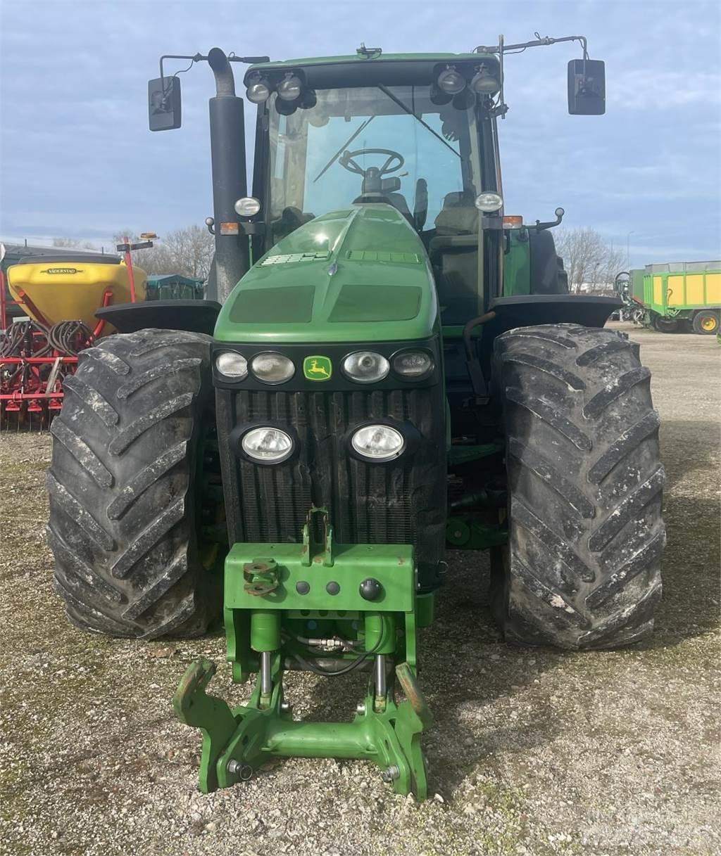 John Deere 8330 Traktorer