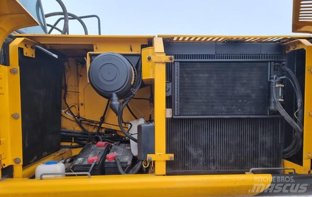 JCB JS 220 LC Bandgrävare