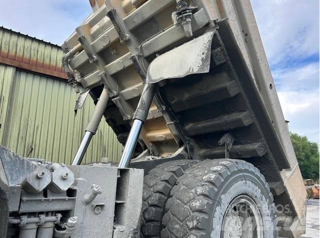 Komatsu HD605-7 Gruvtruck