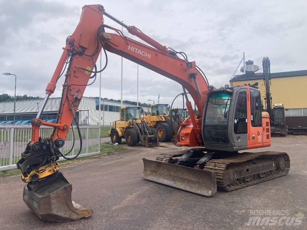 Hitachi ZX 135 US Bandgrävare
