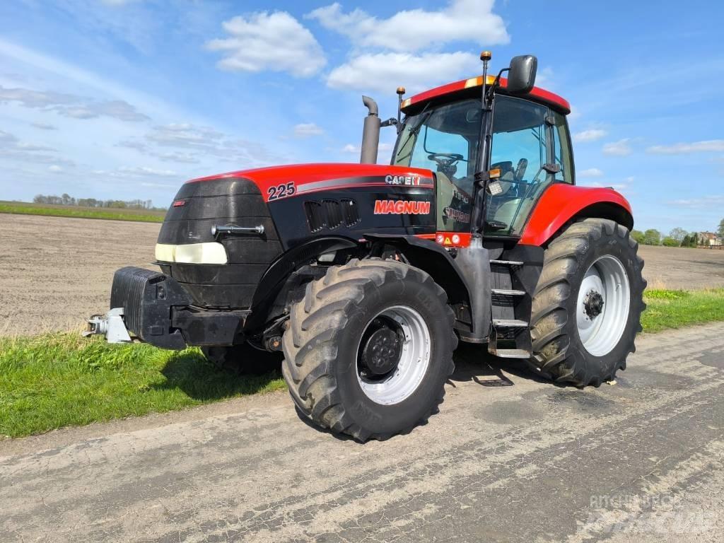 CASE MAGNUM 225 2007 Traktorer