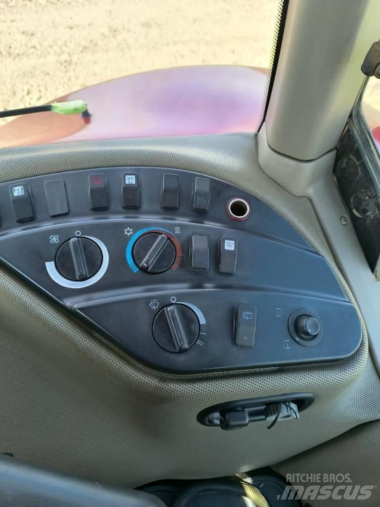 CASE MAGNUM 225 2007 Traktorer